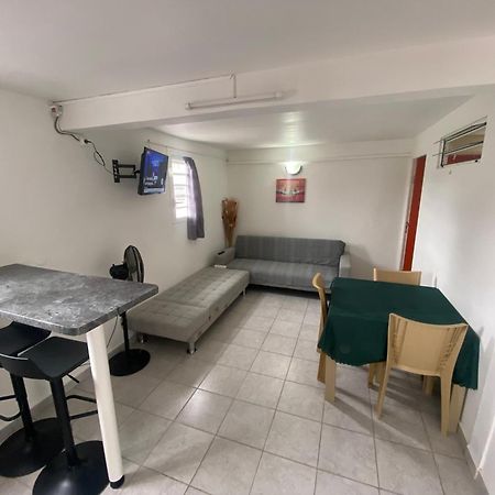 Logement De 40M2 Avec Terrasse, Moderne Et Equipe Petit-Canal Extérieur photo