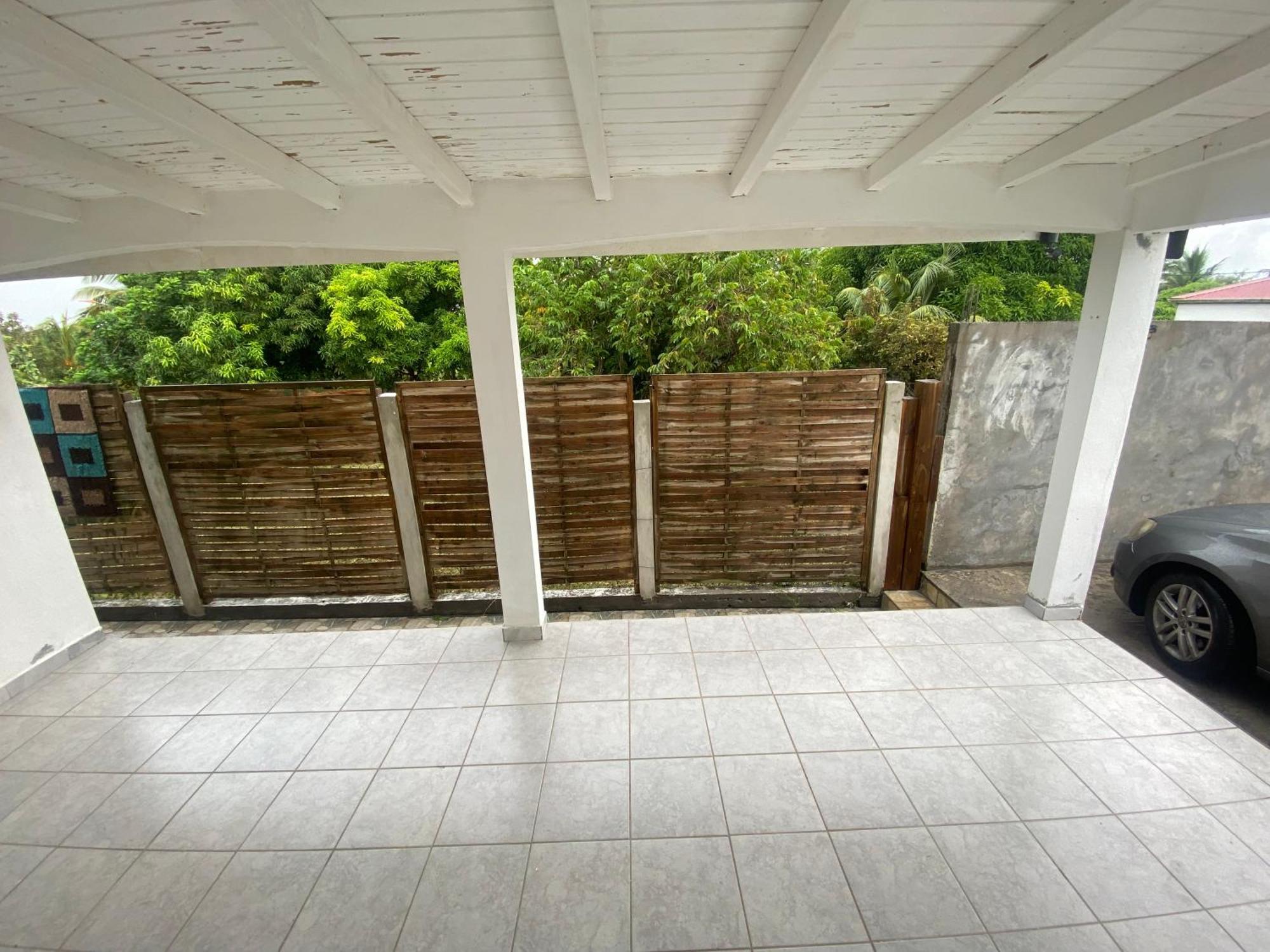 Logement De 40M2 Avec Terrasse, Moderne Et Equipe Petit-Canal Extérieur photo